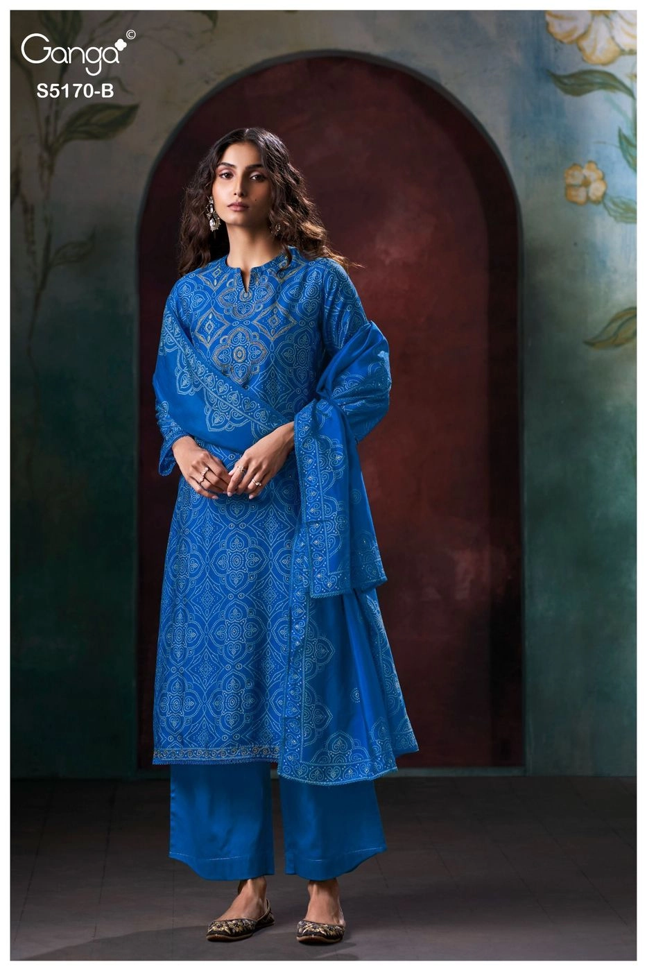 Ganga-Tanishi
S5172(Rs.2230 per piece: total 2 piece) 5