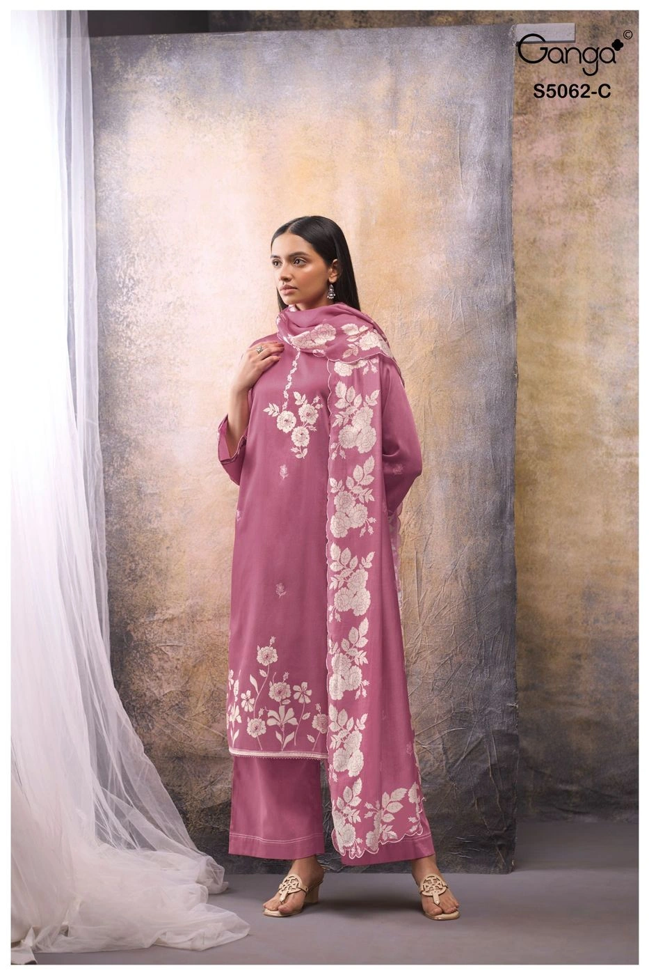 Ganga-Jivisha
S5062(Rs.1760 per piece: total 4 piece) 4
