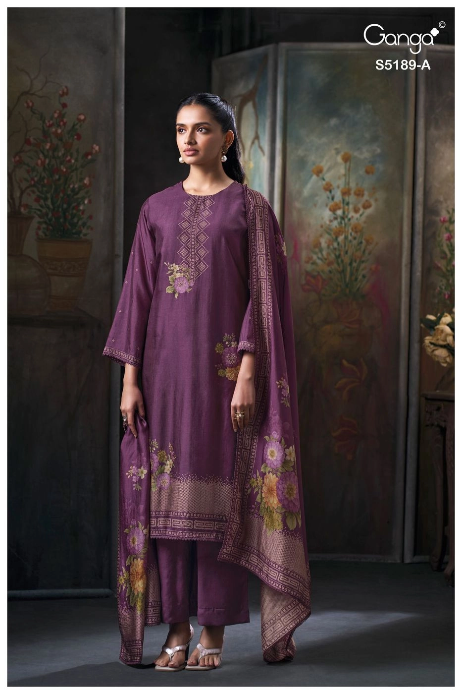 Ganga-Evyra
S5189(Rs.2230 per piece: total 2 piece) 4
