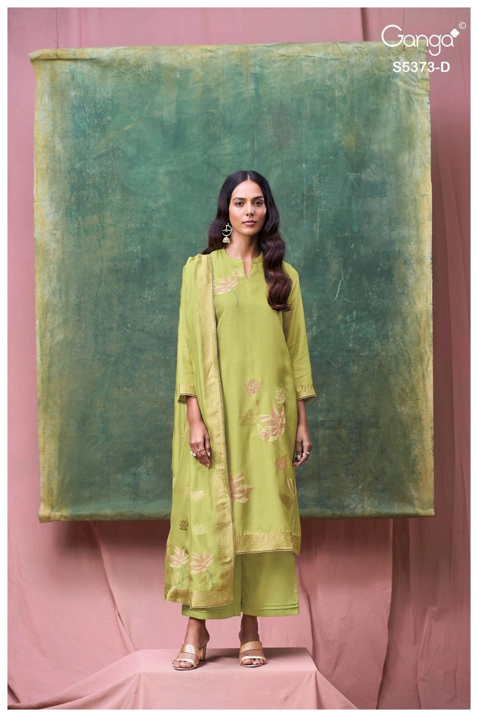 Ganga-Gineva
S5373(Rs.2165 per piece: total 6 piece) 7