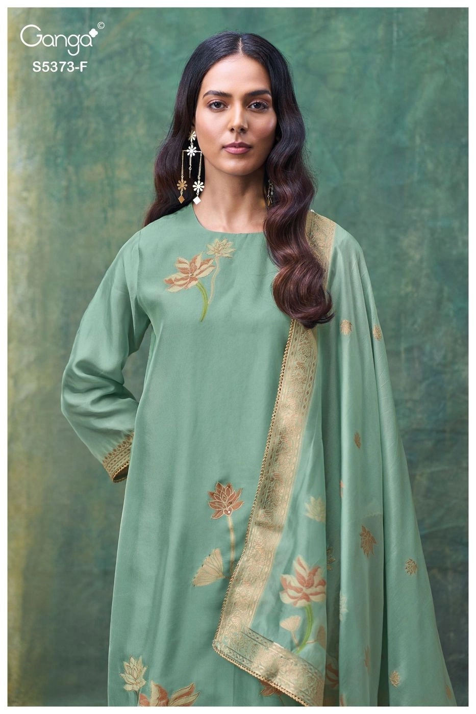 Ganga-Gineva
S5373(Rs.2165 per piece: total 6 piece) 10