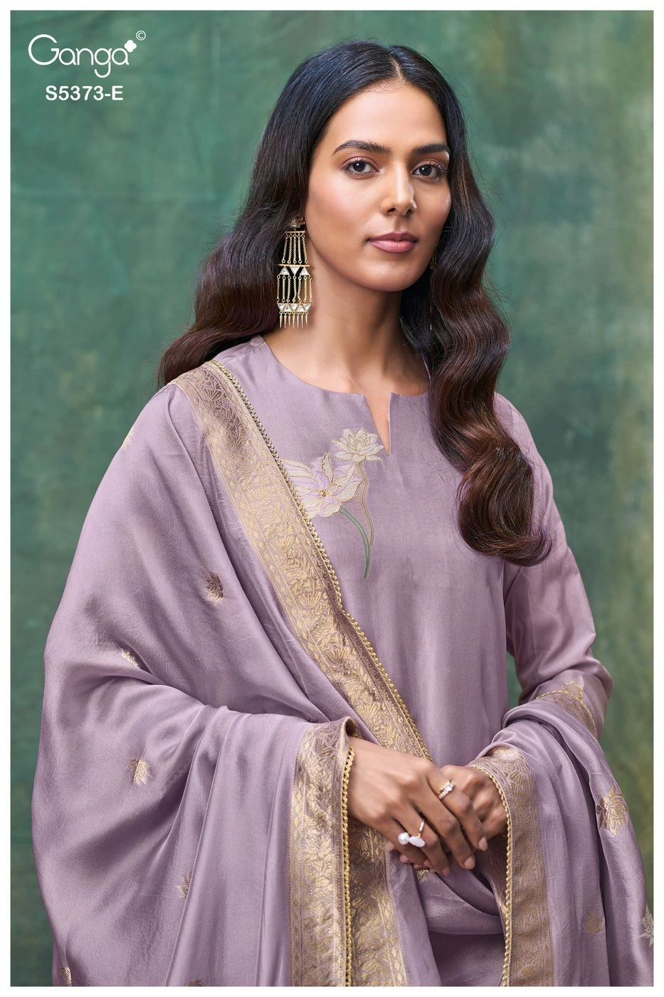 Ganga-Gineva
S5373(Rs.2165 per piece: total 6 piece) 12