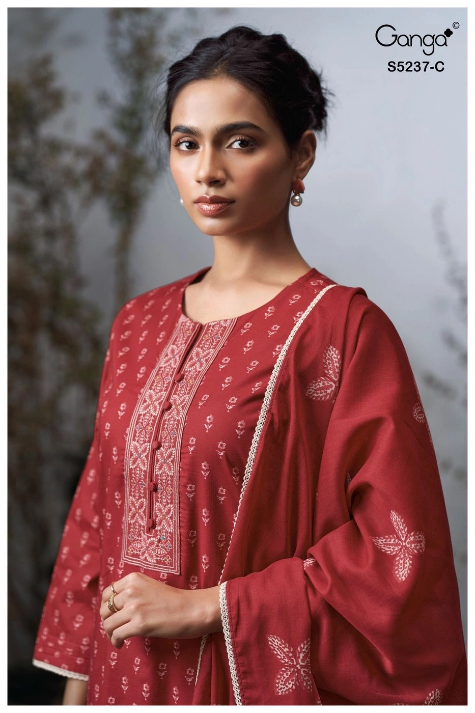 Ganga-Cazzie
S5237(Rs.1640 per piece: total 4 piece) 3