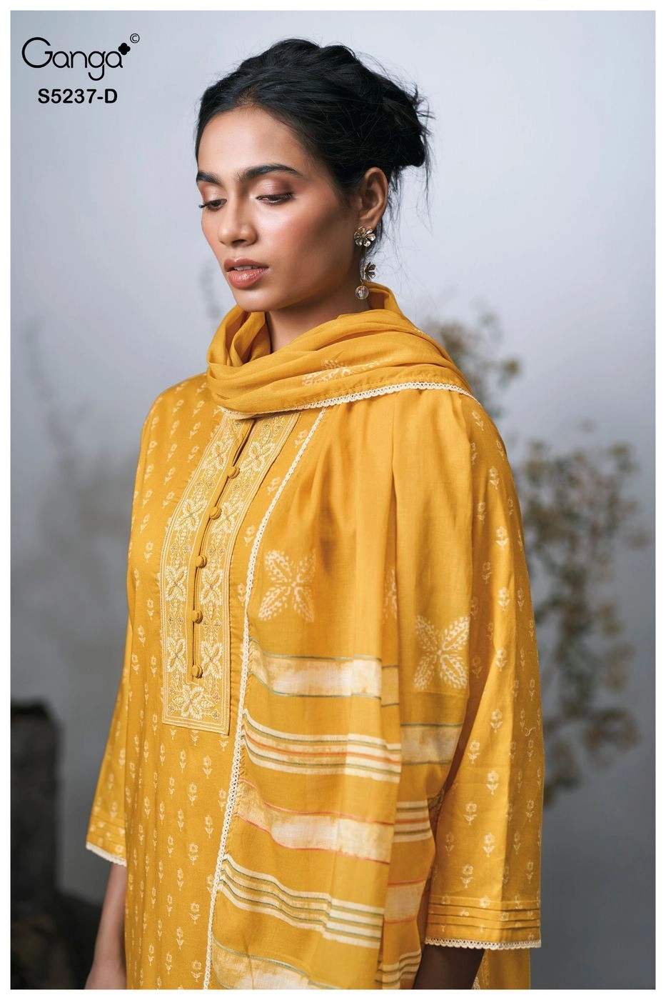 Ganga-Cazzie
S5237(Rs.1640 per piece: total 4 piece) 5