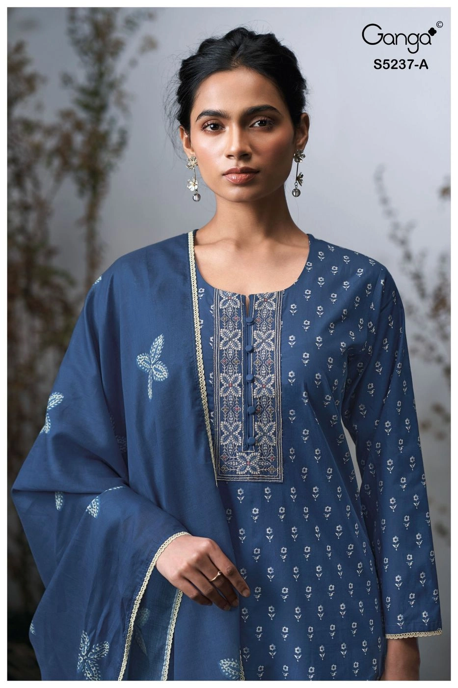 Ganga-Cazzie
S5237(Rs.1640 per piece: total 4 piece) 7