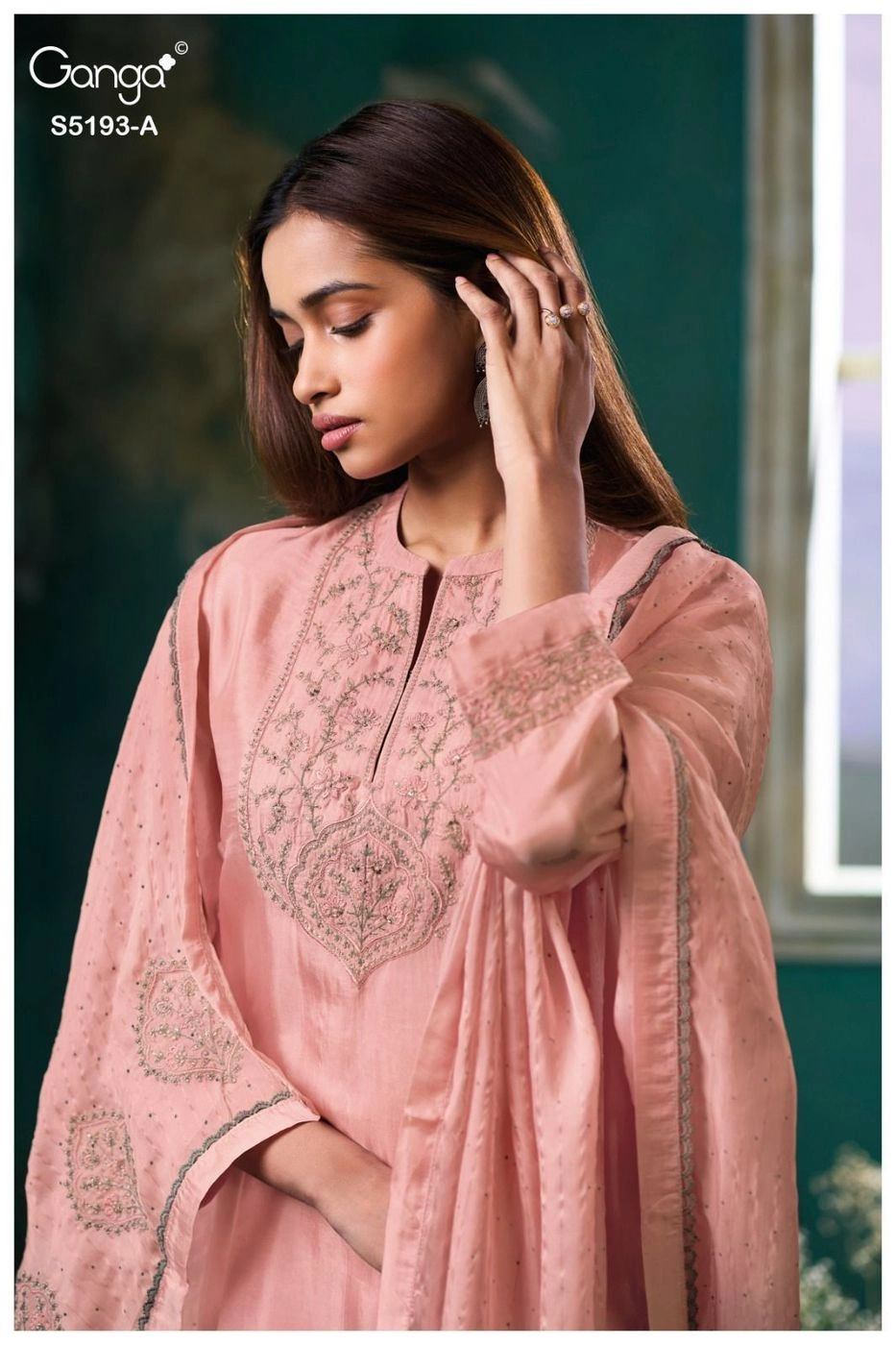 Ganga-Griya
S5193(Rs.2530 per piece: total 2 piece) 4