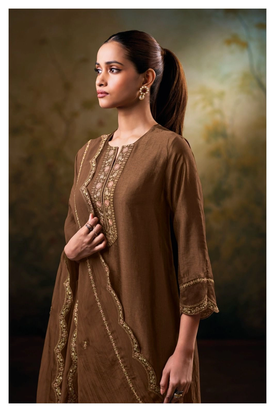 Ganga-Rishita
S5195(Rs.2580 per piece: total 2 piece) 2
