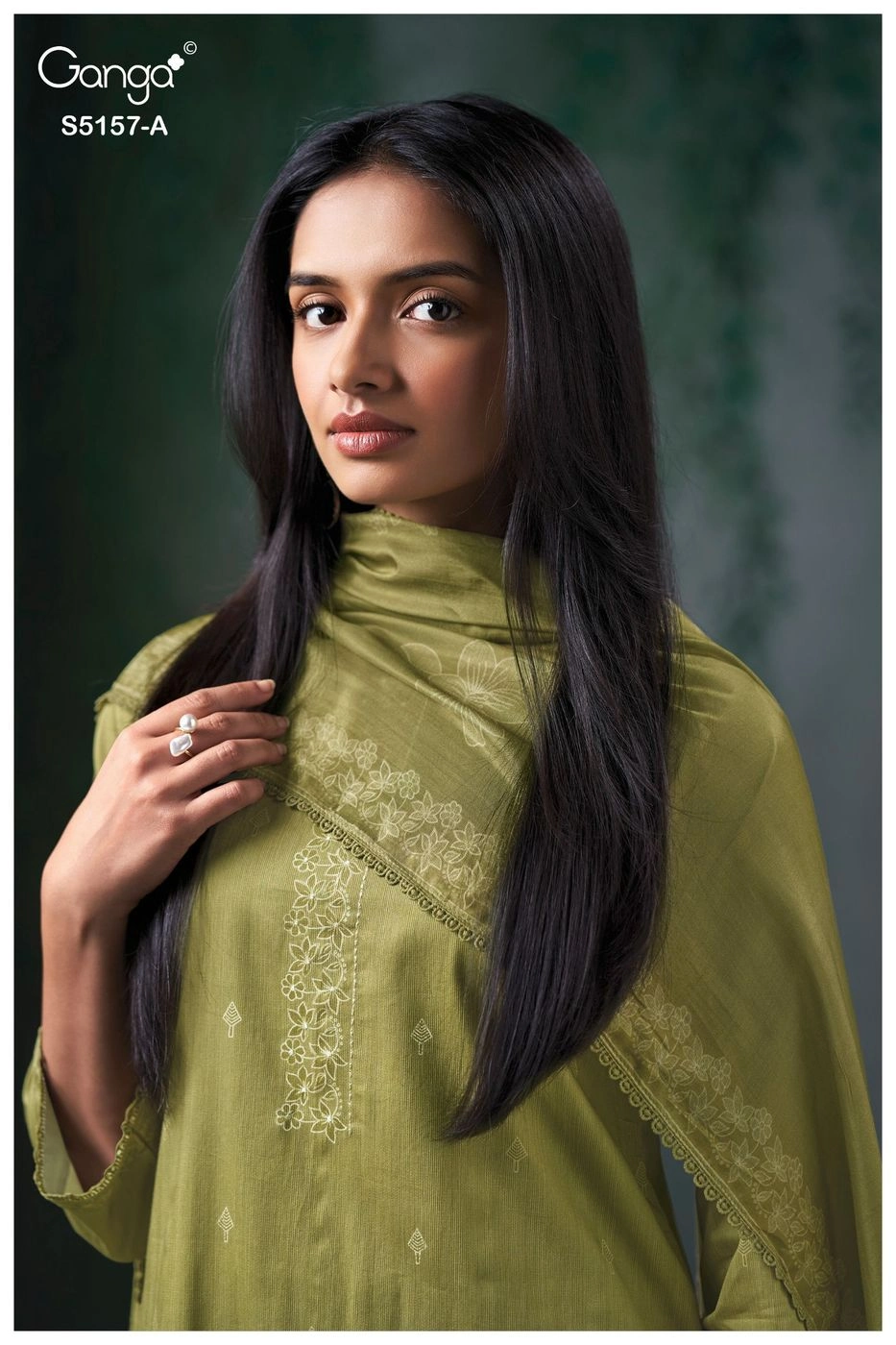 Ganga-Aishi
S5157(Rs.1930 per piece: total 4 piece) 7