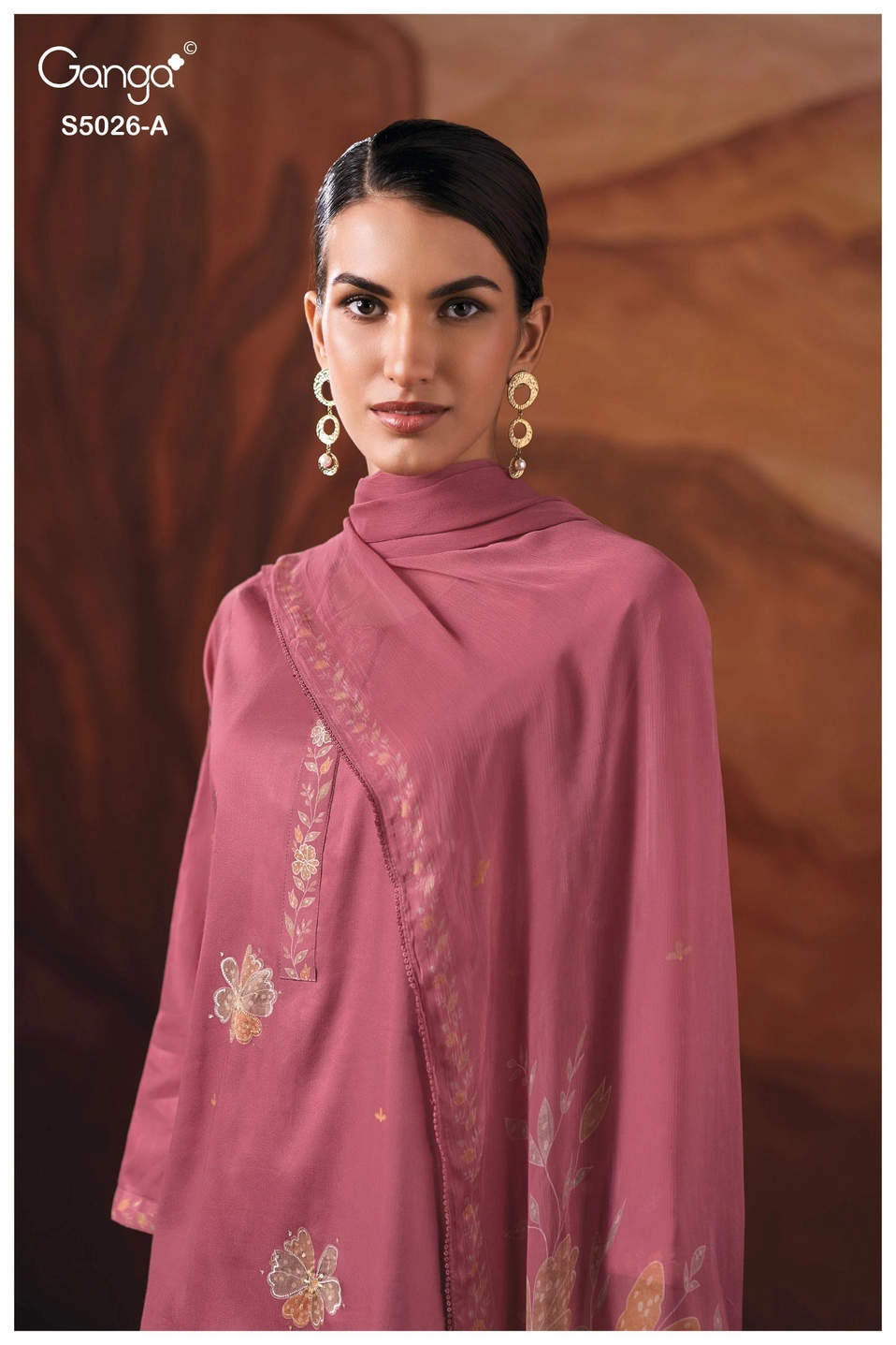 Ganga-Naayira
S5026(Rs.1795 per piece: total 4 piece) 1