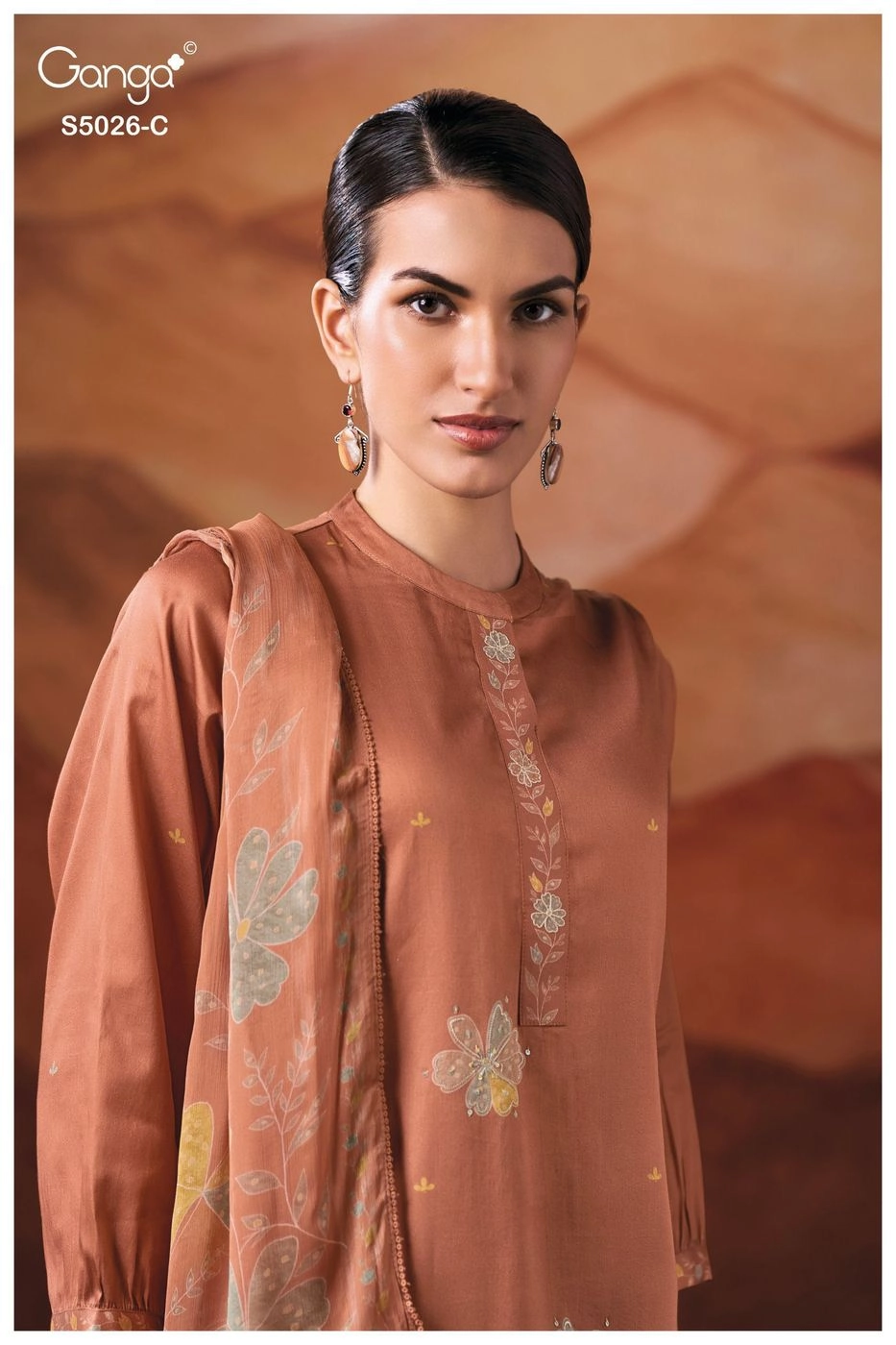 Ganga-Naayira
S5026(Rs.1795 per piece: total 4 piece) 5