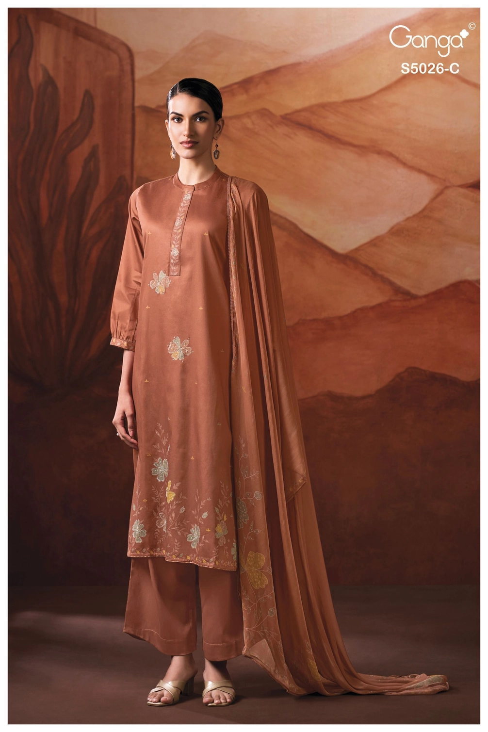 Ganga-Naayira
S5026(Rs.1795 per piece: total 4 piece) 6