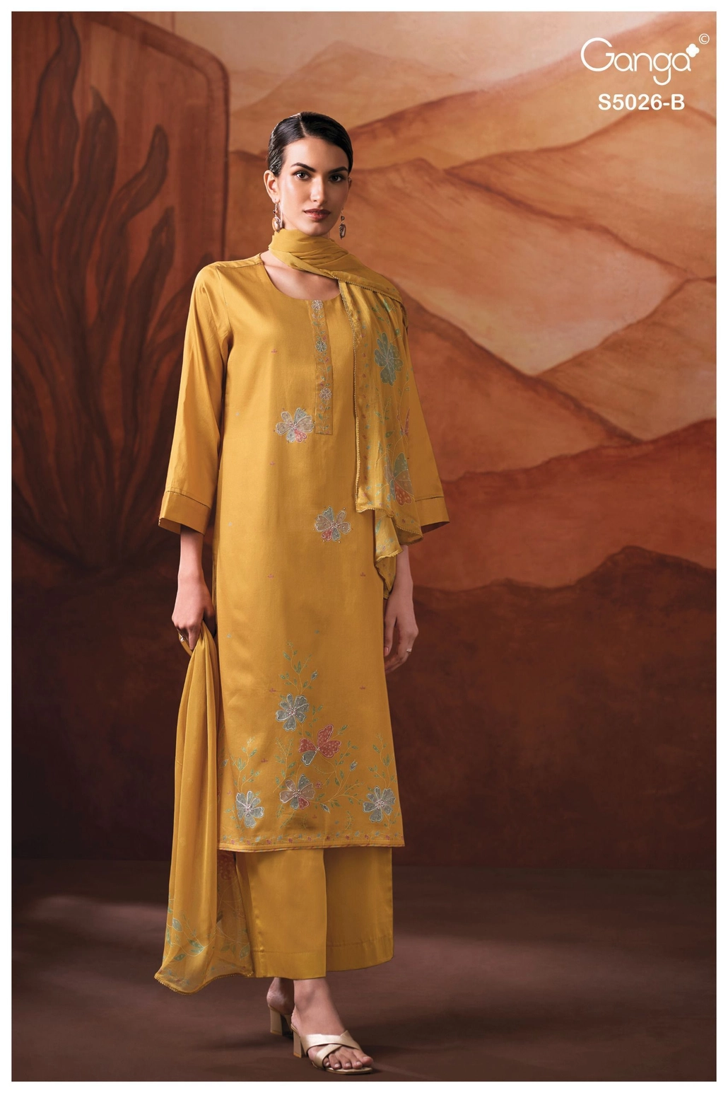 Ganga-Naayira
S5026(Rs.1795 per piece: total 4 piece) 8