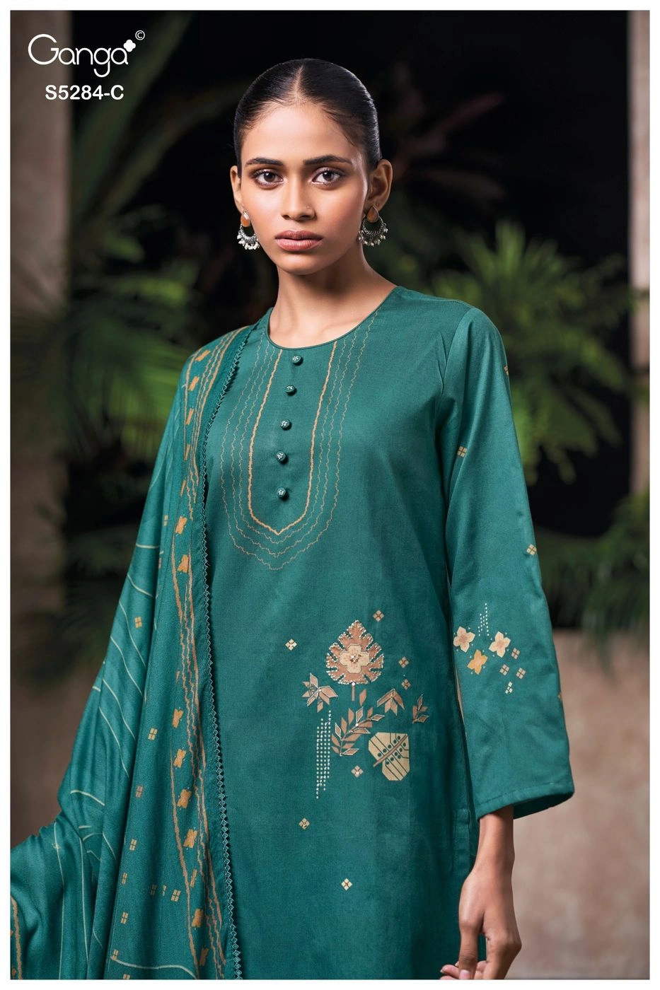 Ganga-Perina
S5284(Rs.1855 per piece: total 4 piece) 1