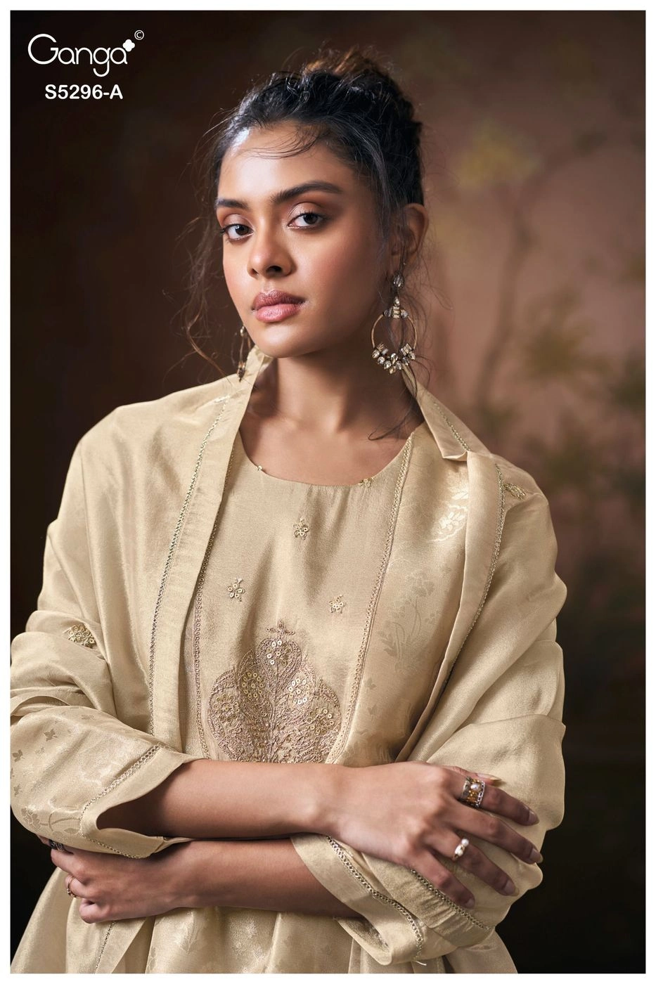 Ganga-Ehana
S5296(Rs.2580 per piece: total 2 piece) 1