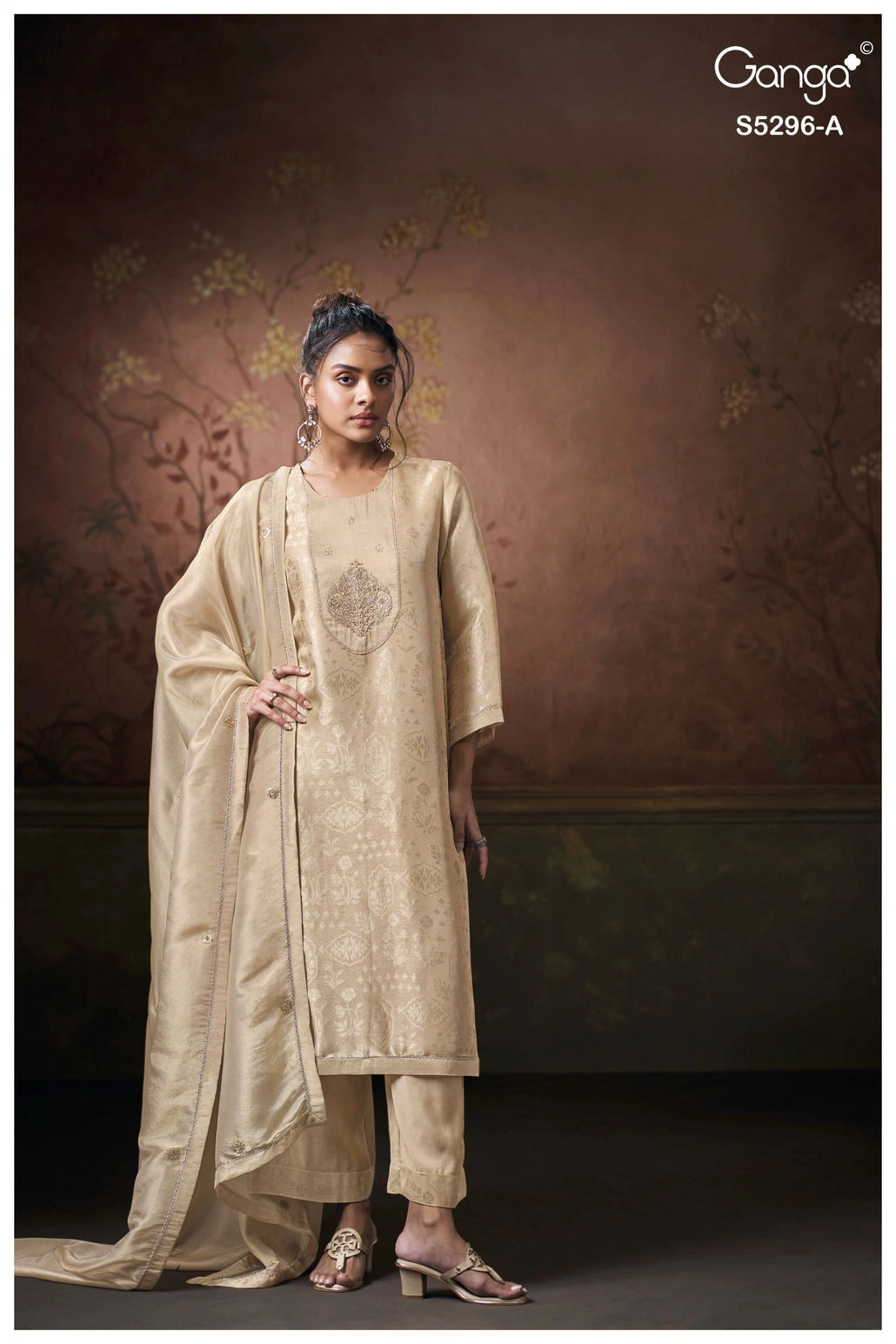 Ganga-Ehana
S5296(Rs.2580 per piece: total 2 piece) 2
