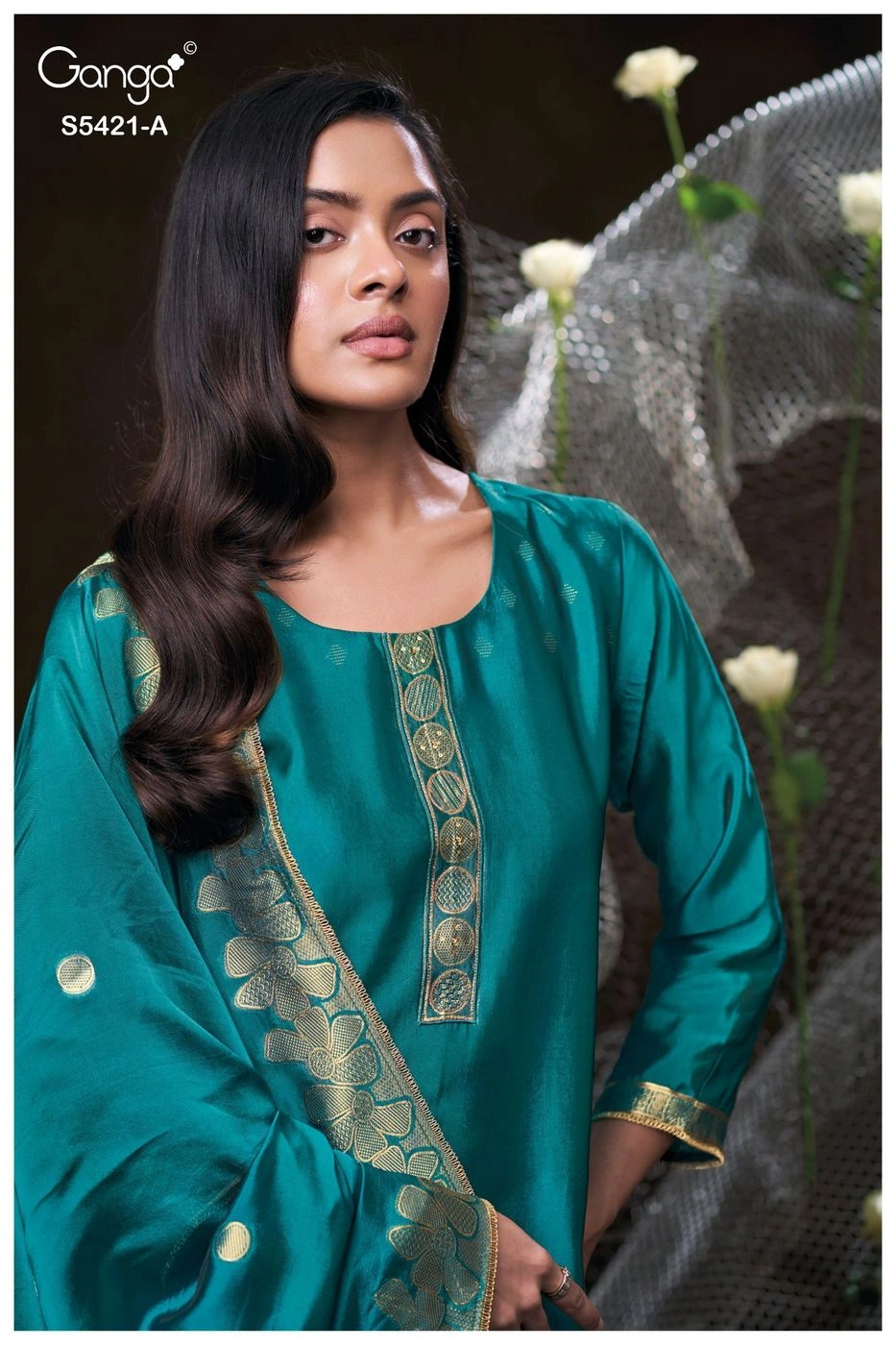 Ganga-Laevia
S5421(Rs.2050 per piece: total 4 piece) 8