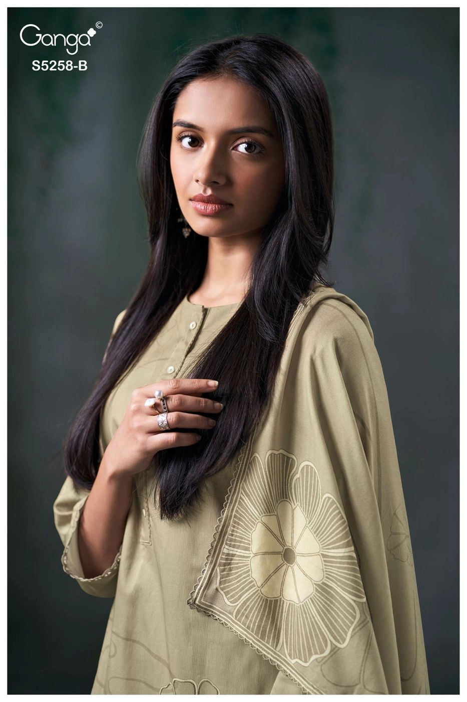 Ganga-Vioka
S5258(Rs.1855 per piece: total 4 piece) 5