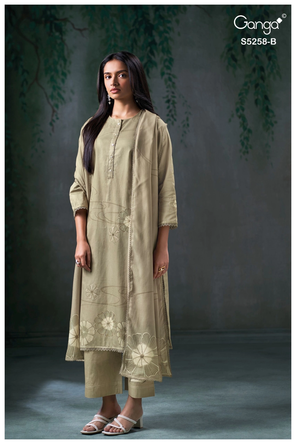 Ganga-Vioka
S5258(Rs.1855 per piece: total 4 piece) 6