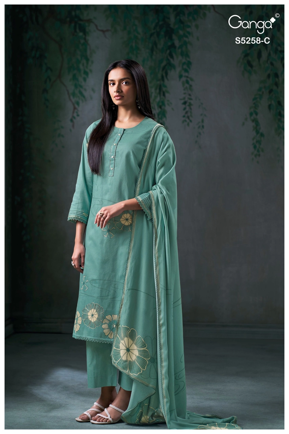 Ganga-Vioka
S5258(Rs.1855 per piece: total 4 piece) 8