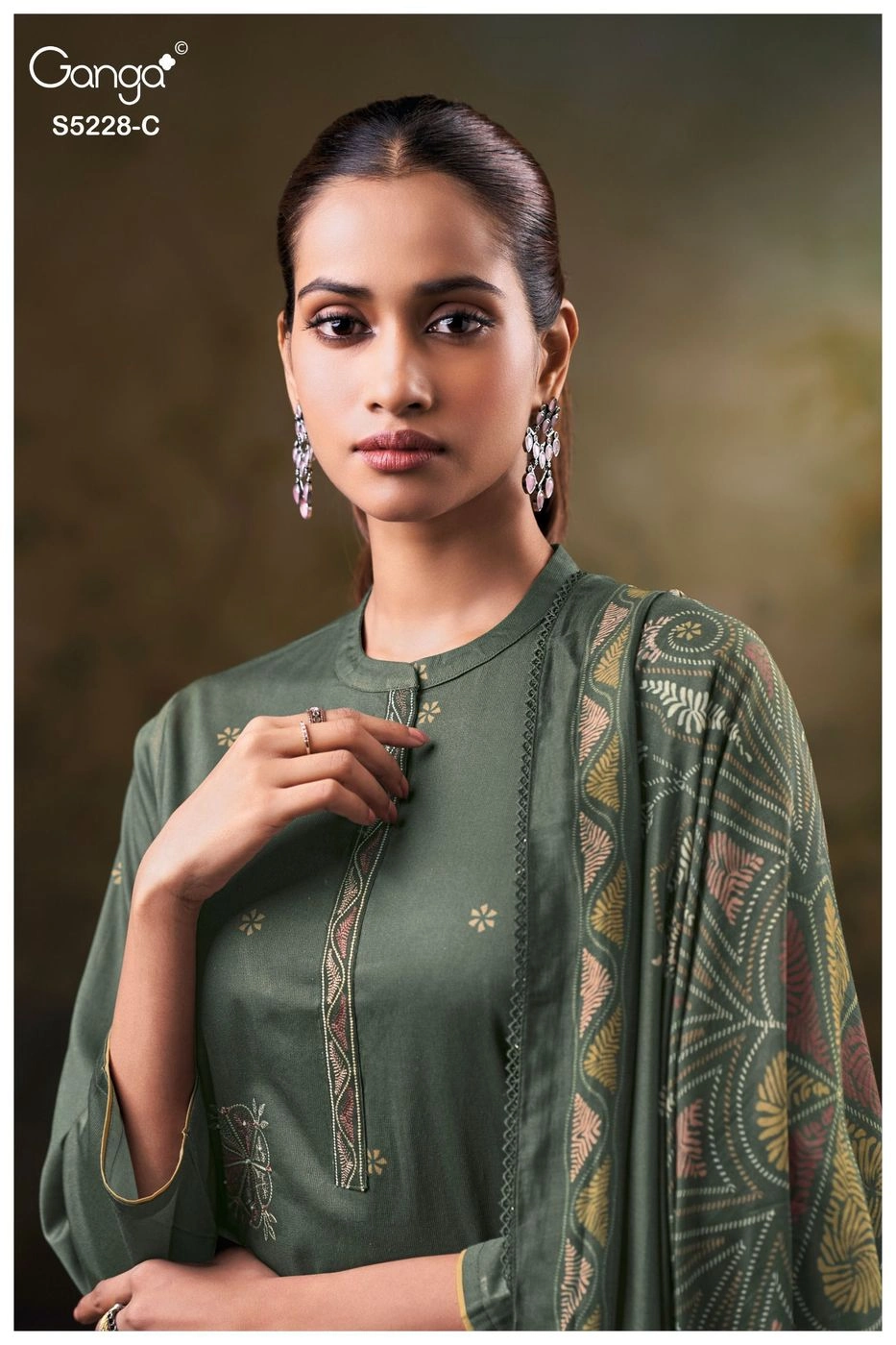 Ganga-Maheya
S5228(Rs.1930 per piece: total 4 piece) 2