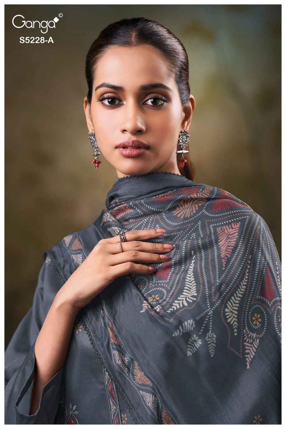 Ganga-Maheya
S5228(Rs.1930 per piece: total 4 piece) 4