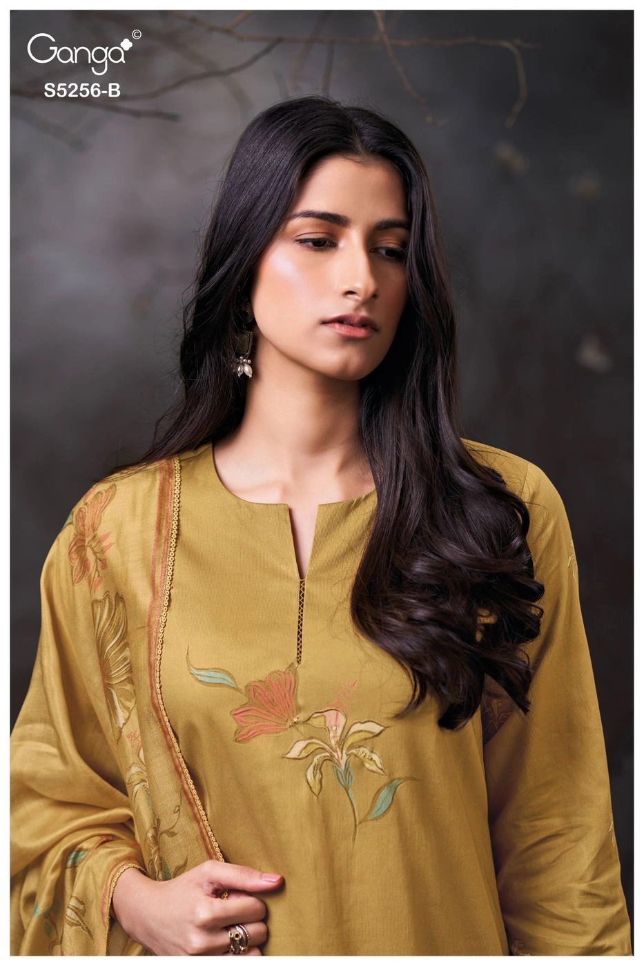 Ganga-Rianika
S5256(Rs.1930 per piece: total 4 piece) 3