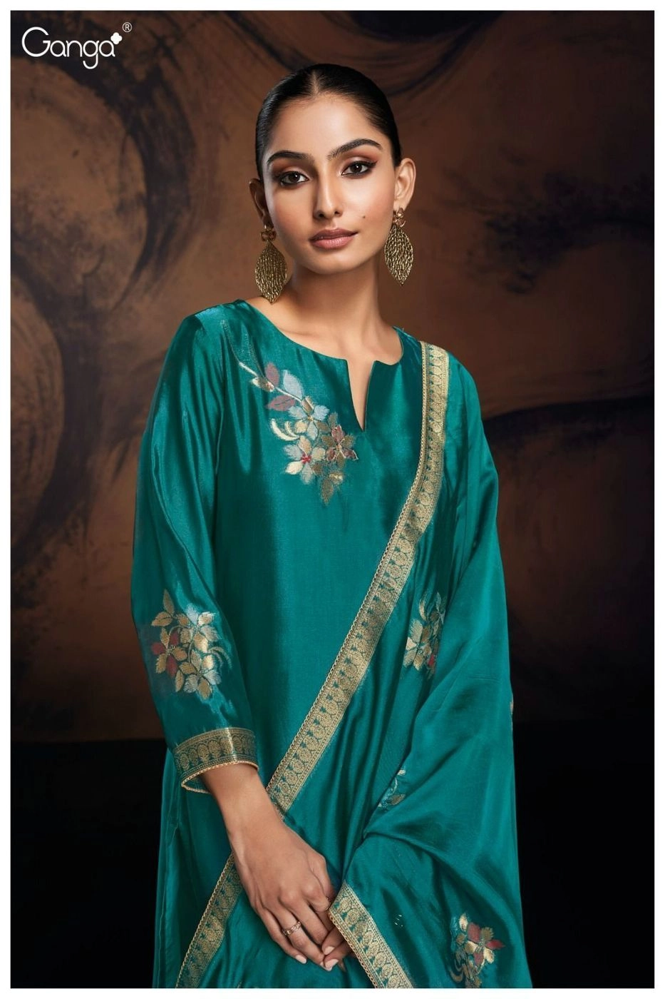 Ganga-Evania
S2478(Rs.2165 per piece: total 8 piece) 5