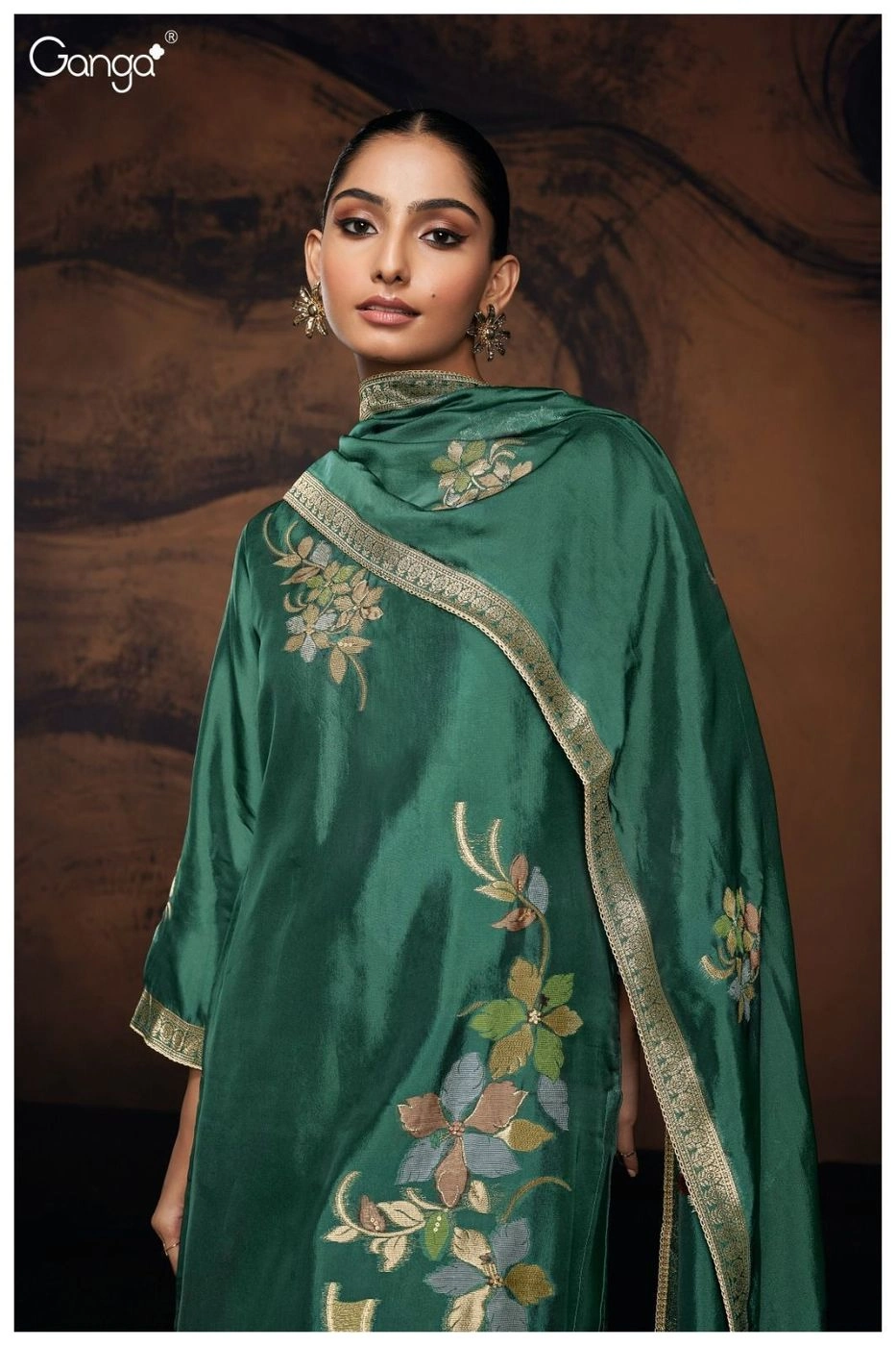 Ganga-Evania
S2478(Rs.2165 per piece: total 8 piece) 7