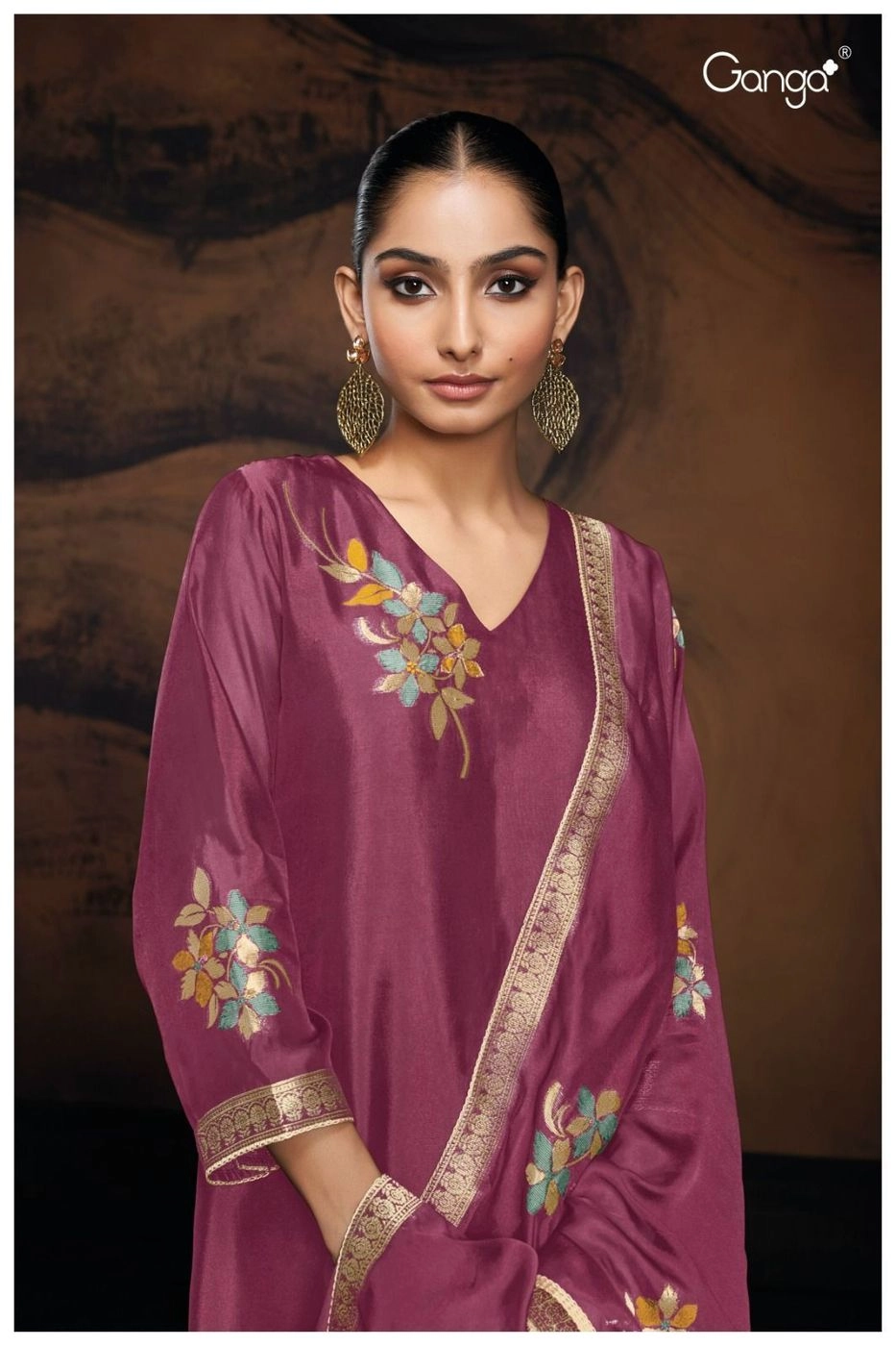 Ganga-Evania
S2478(Rs.2165 per piece: total 8 piece) 16