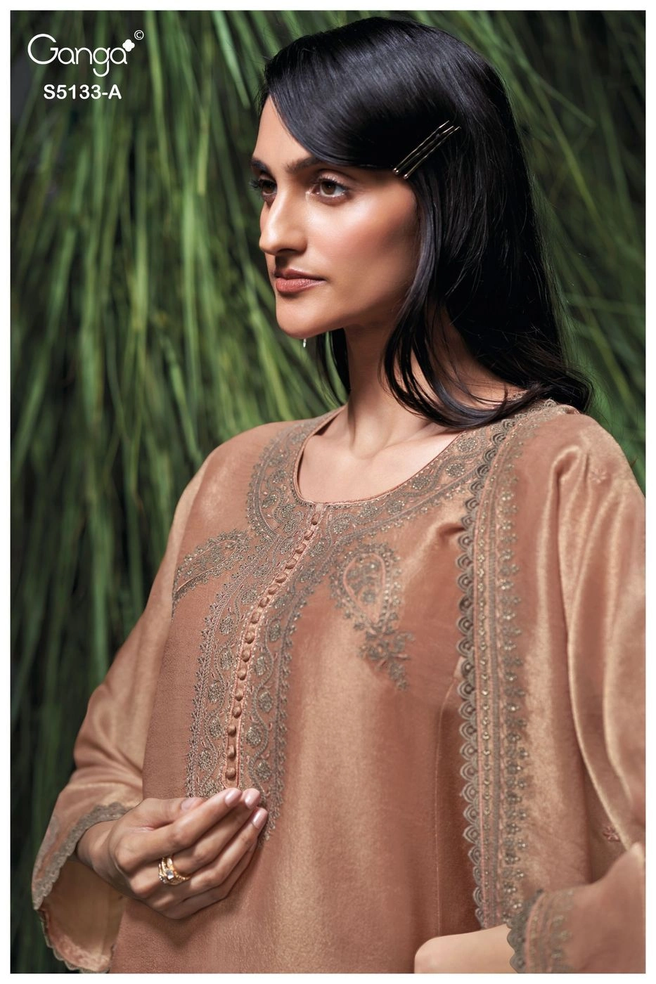 Ganga-Yuliana
S5133(Rs.2650 per piece: total 2 piece) 1