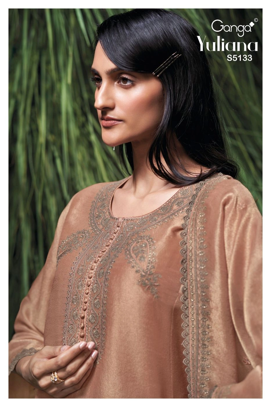 Ganga-Yuliana
S5133(Rs.2650 per piece: total 2 piece) 2