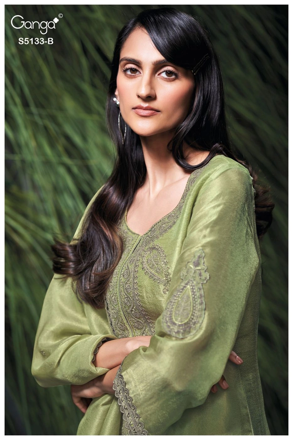 Ganga-Yuliana
S5133(Rs.2650 per piece: total 2 piece) 4