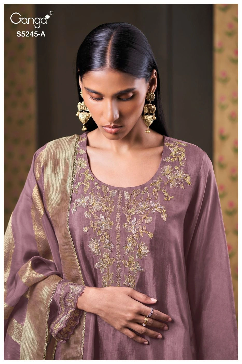 Ganga-Brisaya
S5245(Rs.2650 per piece: total 2 piece) 4
