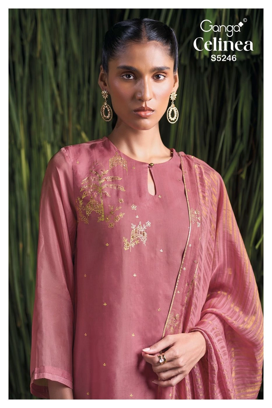 Ganga-Celinea
S5246(Rs.2265 per piece: total 2 piece) 4