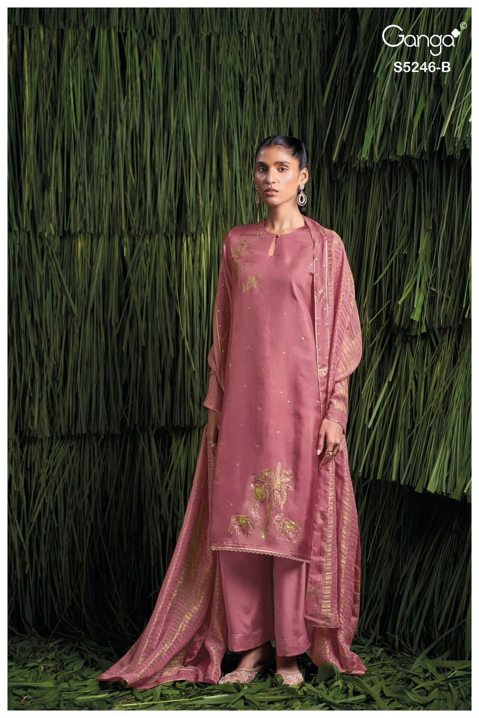 Ganga-Celinea
S5246(Rs.2265 per piece: total 2 piece) 5