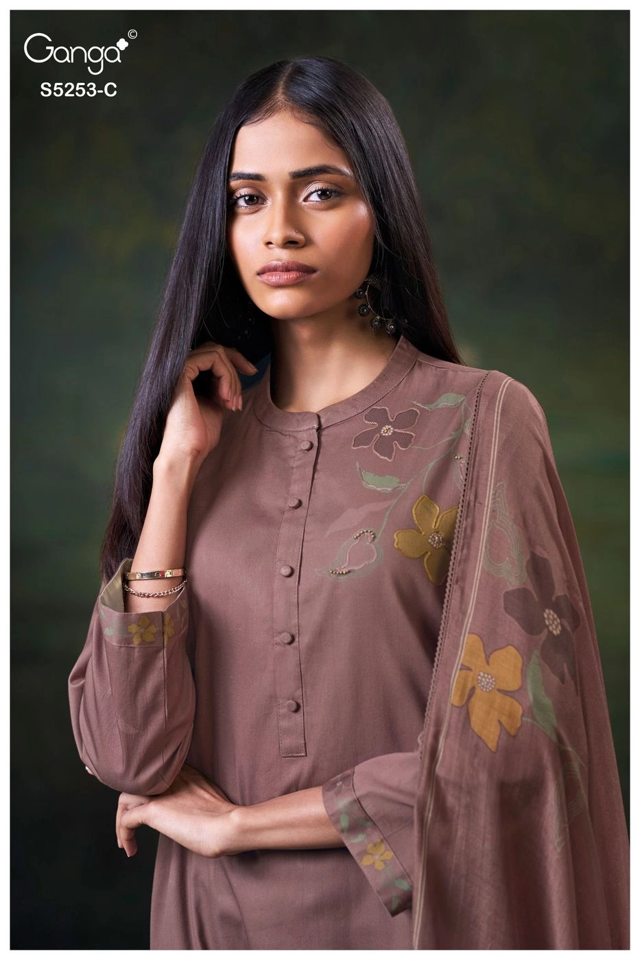 Ganga-Elasa
S5253(Rs.1855 per piece: total 4 piece) 2