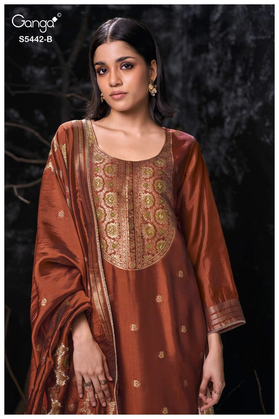 Ganga-Eviara
S5442(Rs.2165 per piece: total 4 piece) 4