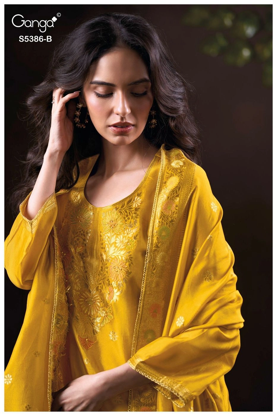 Ganga-Krista
S5386(Rs.2165 per piece: total 4 piece) 1