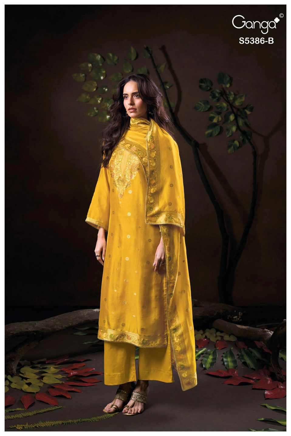Ganga-Krista
S5386(Rs.2165 per piece: total 4 piece) 2