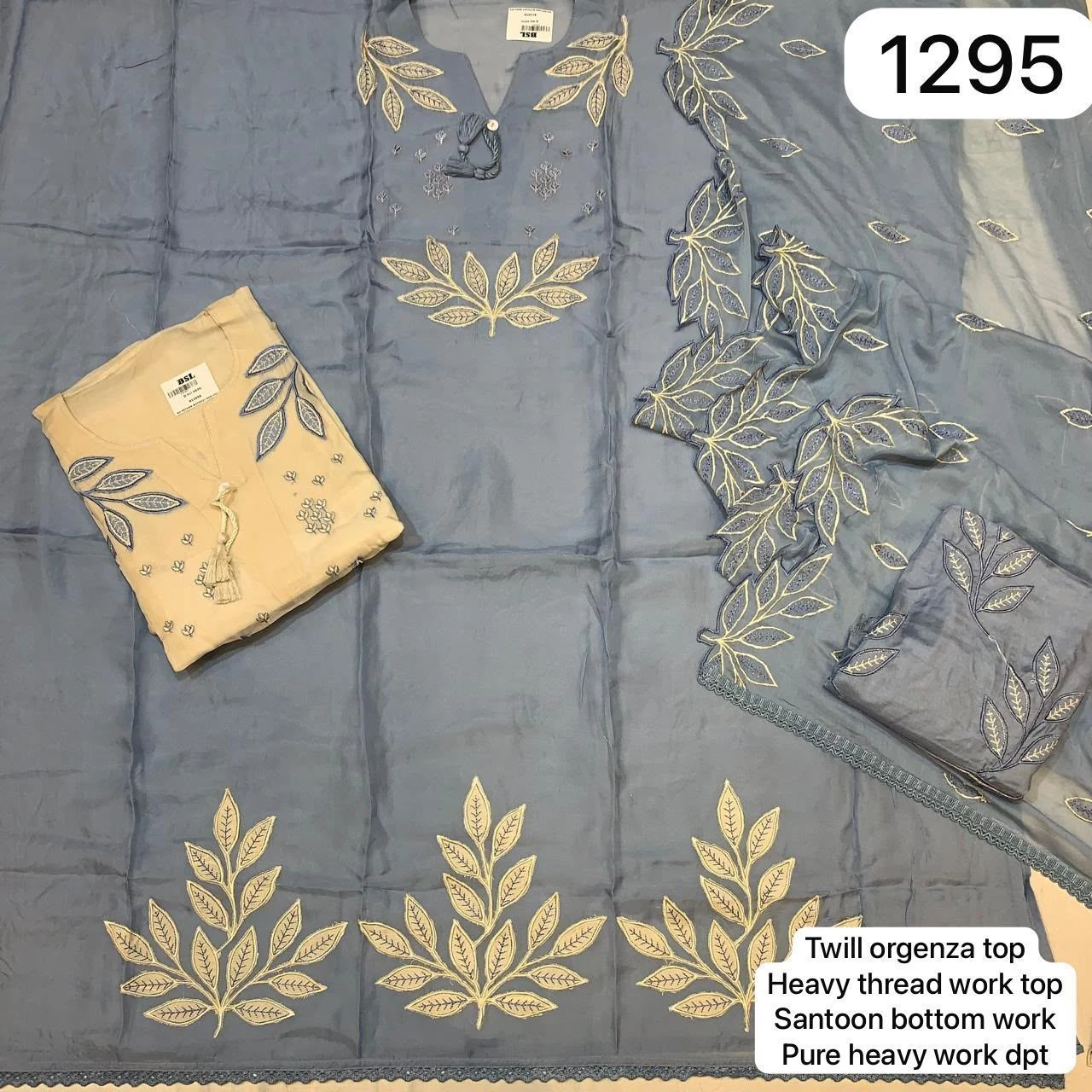 Twill organza top
Heavy thread work top
Santoon bottom work
Pure heavy work dpt(Rs.1295 per piece: total 2 piece)