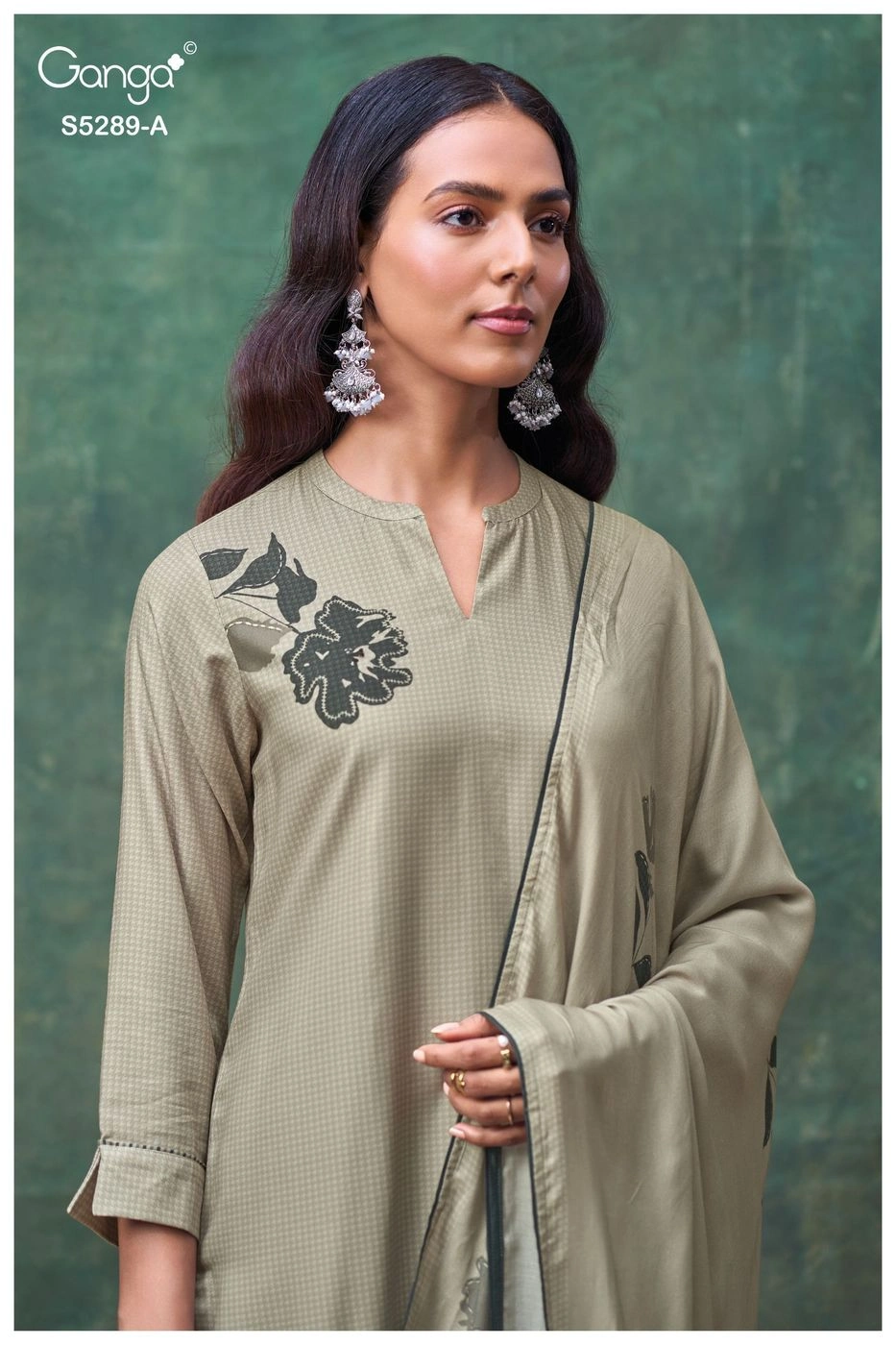Ganga-Belena
S5289(Rs.1675 per piece: total 4 piece) 5