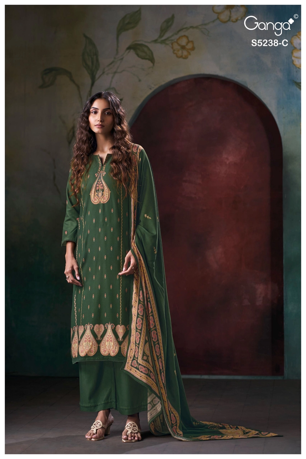 Ganga-Vihasa
S5238(Rs.1675 per piece: total 4 piece) 5