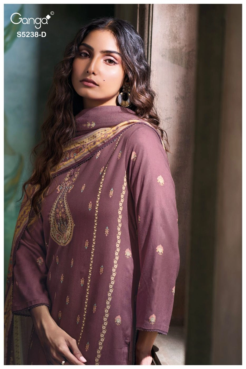 Ganga-Vihasa
S5238(Rs.1675 per piece: total 4 piece) 8