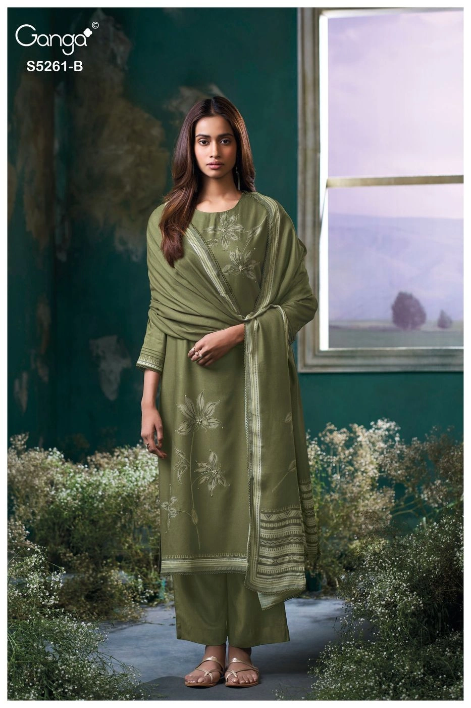 Ganga-Simisha
S5261(Rs.1675 per piece: total 4 piece) 4