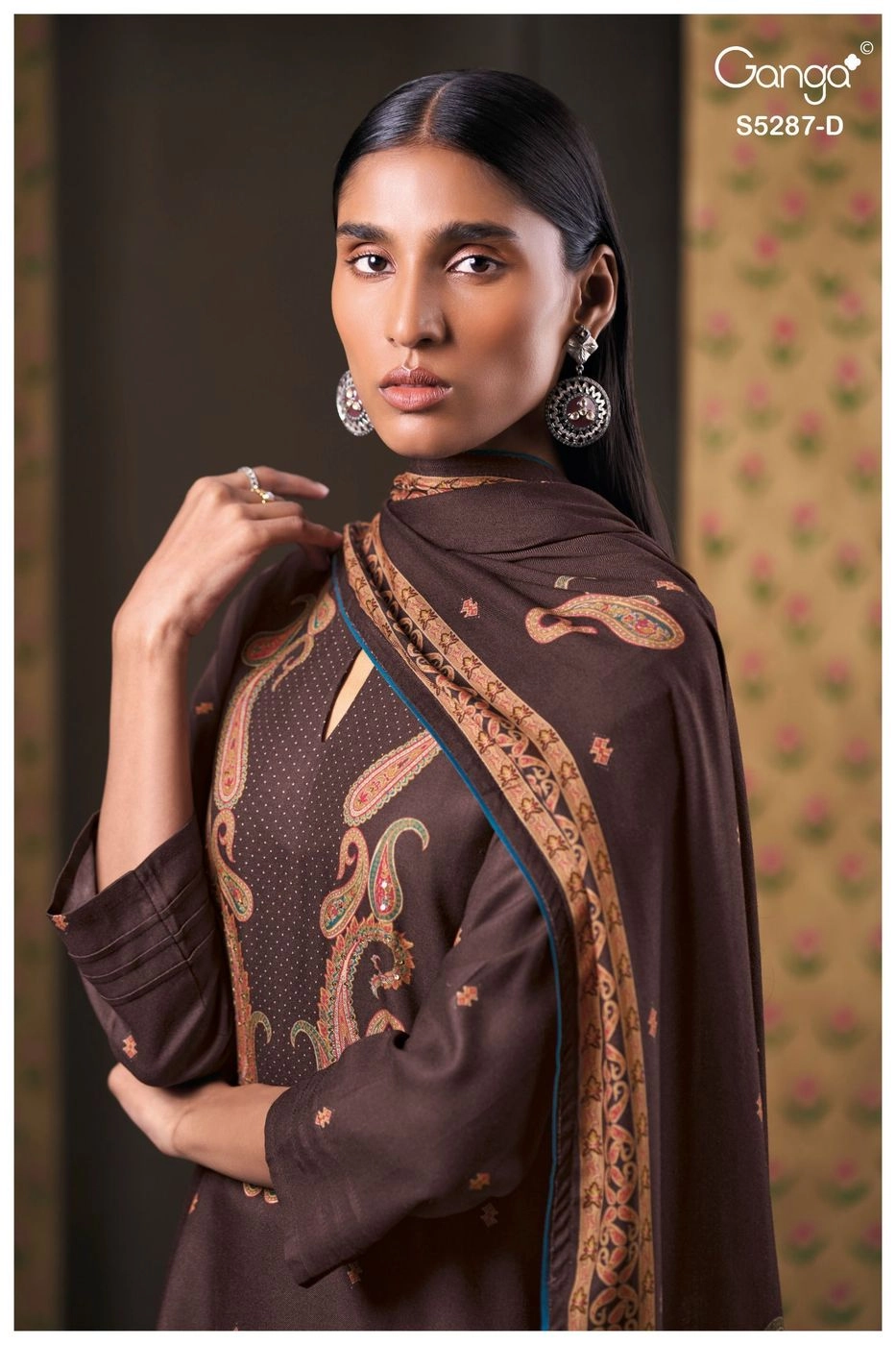 Ganga-Haelia
S5287(Rs.1675 per piece: total 4 piece) 3