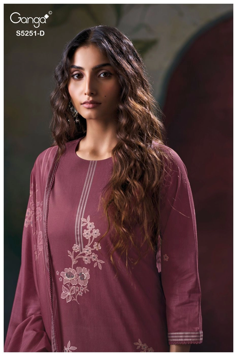 Ganga-Jeshika
S5251(Rs.1930 per piece: total 4 piece) 6