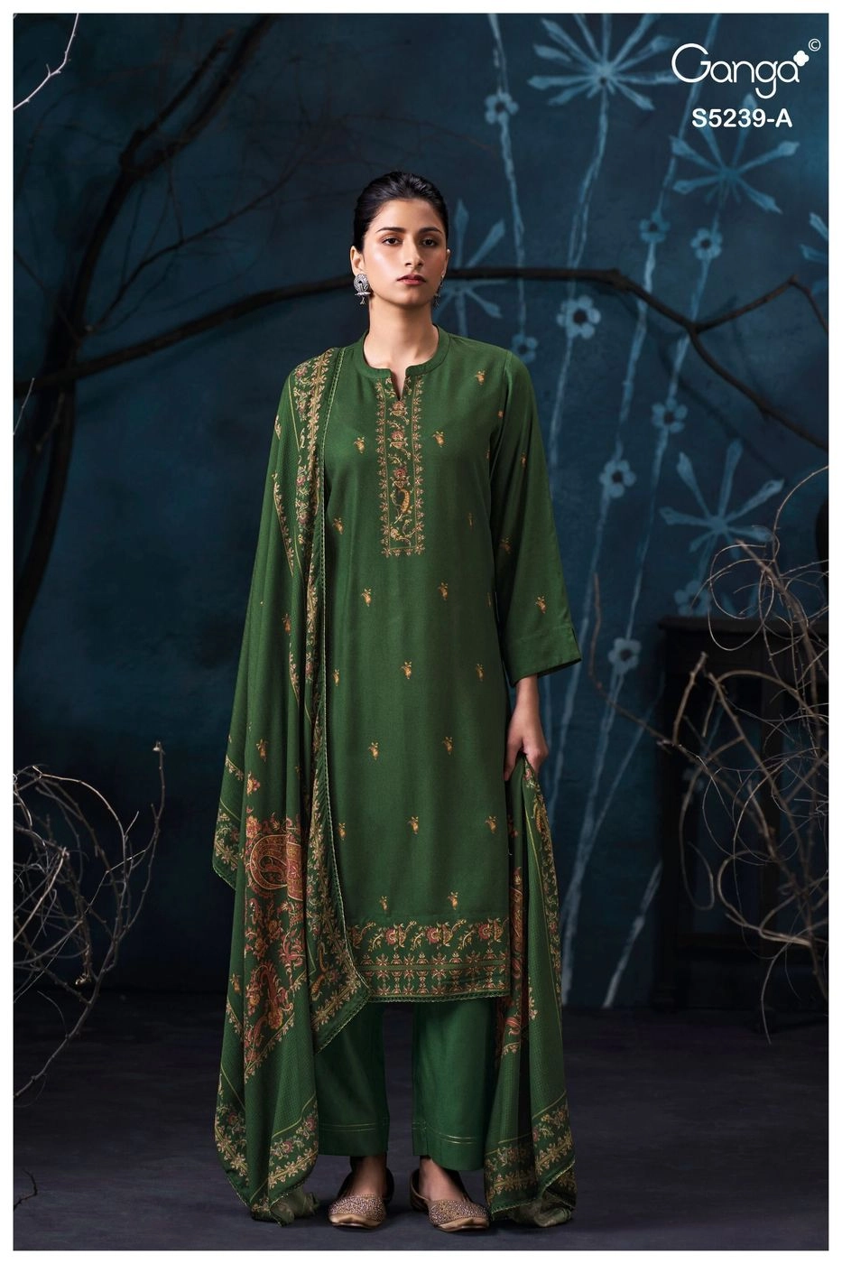 Ganga-Naysha
S5239(Rs.1675 per piece: total 4 piece) 4