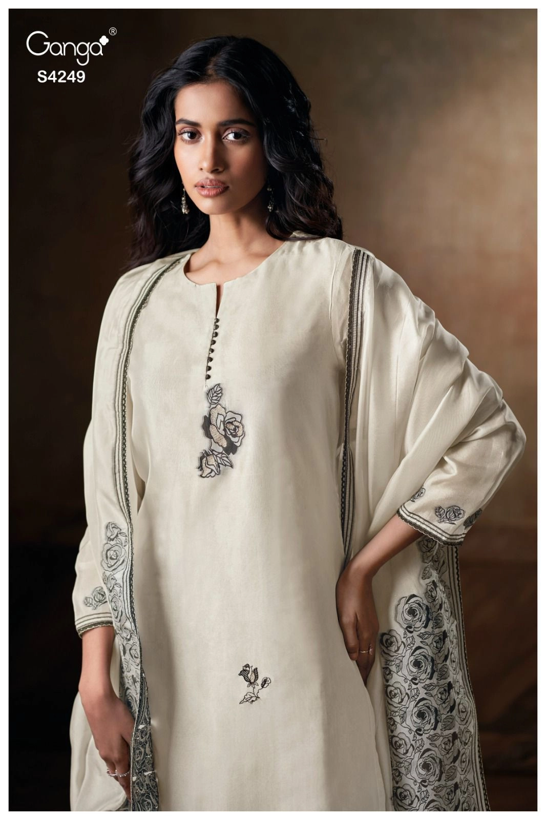 Ganga-Leira S4249(Rs.2050 per piece:total 1 piece) 3