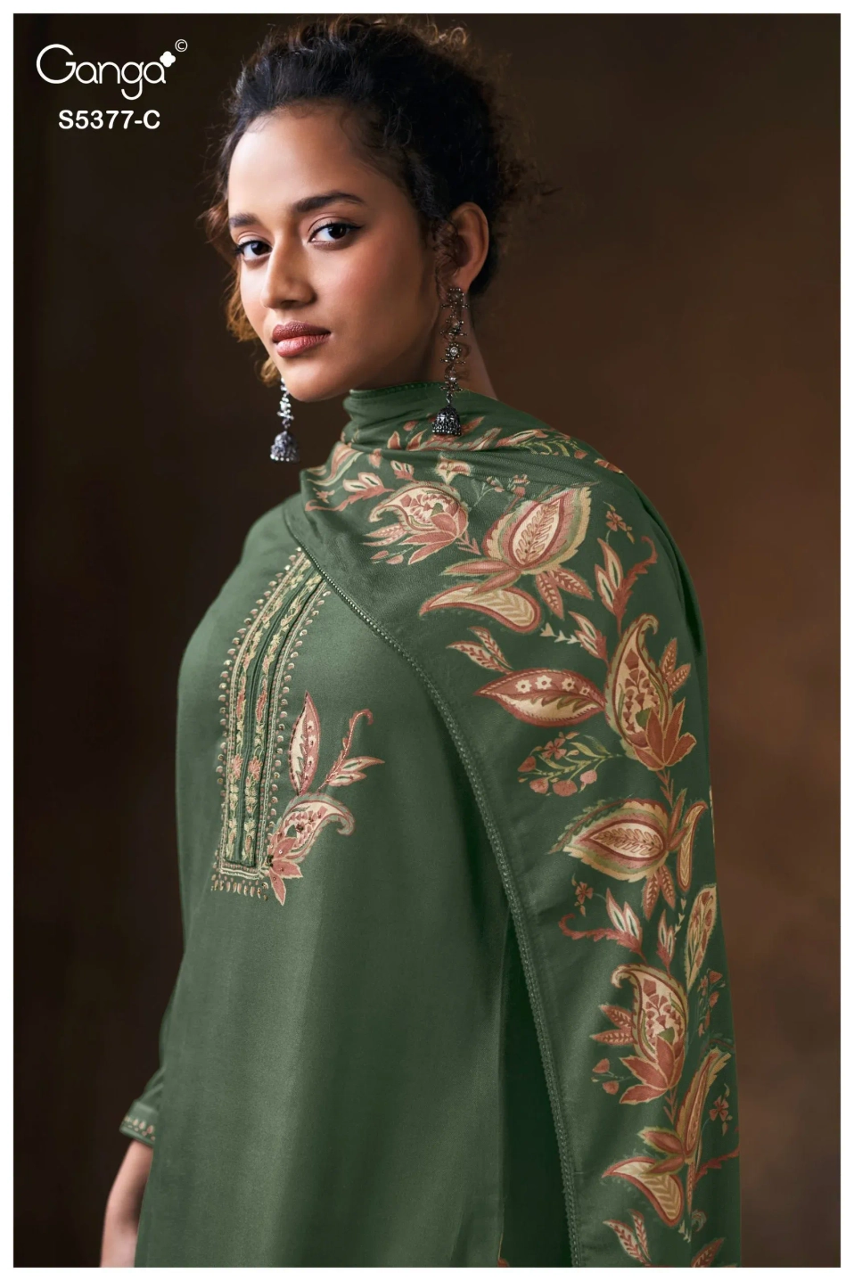 Ganga-Eloisna
S5377(Rs.1695 per piece: total 4 piece) 2