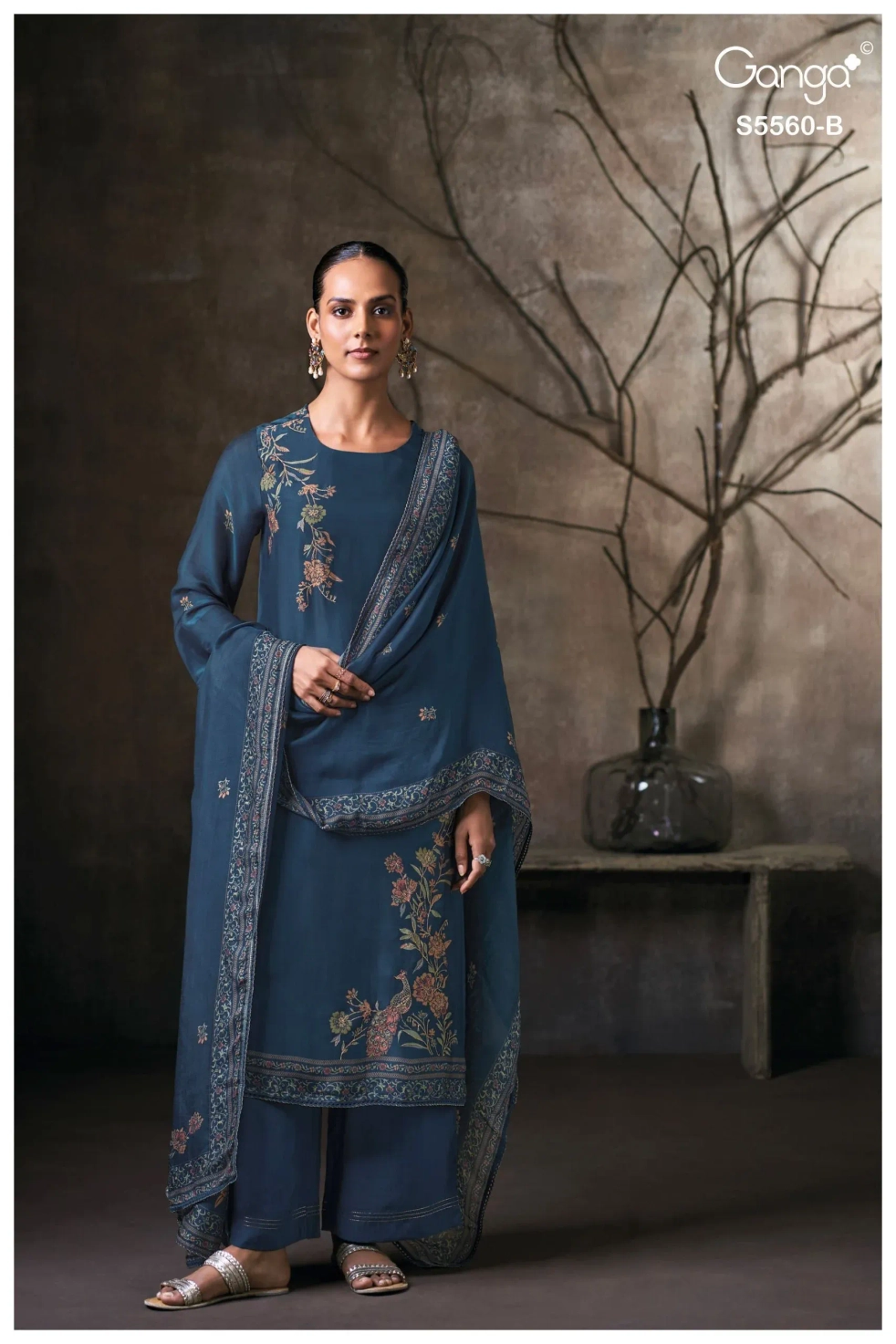 Ganga-Selysia
S5560(Rs.2350 per piece: total 2 piece) 2